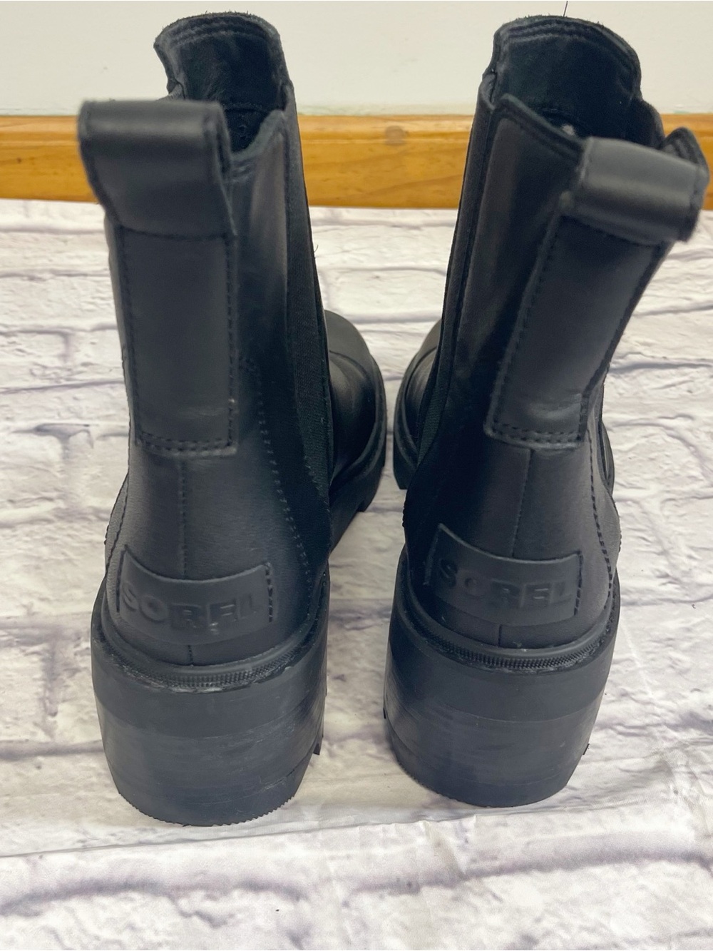 Sorel Joan Now Chelsea II Black Waterproof Leather Lug Boots Women’s 9 - Picture 5 of 8